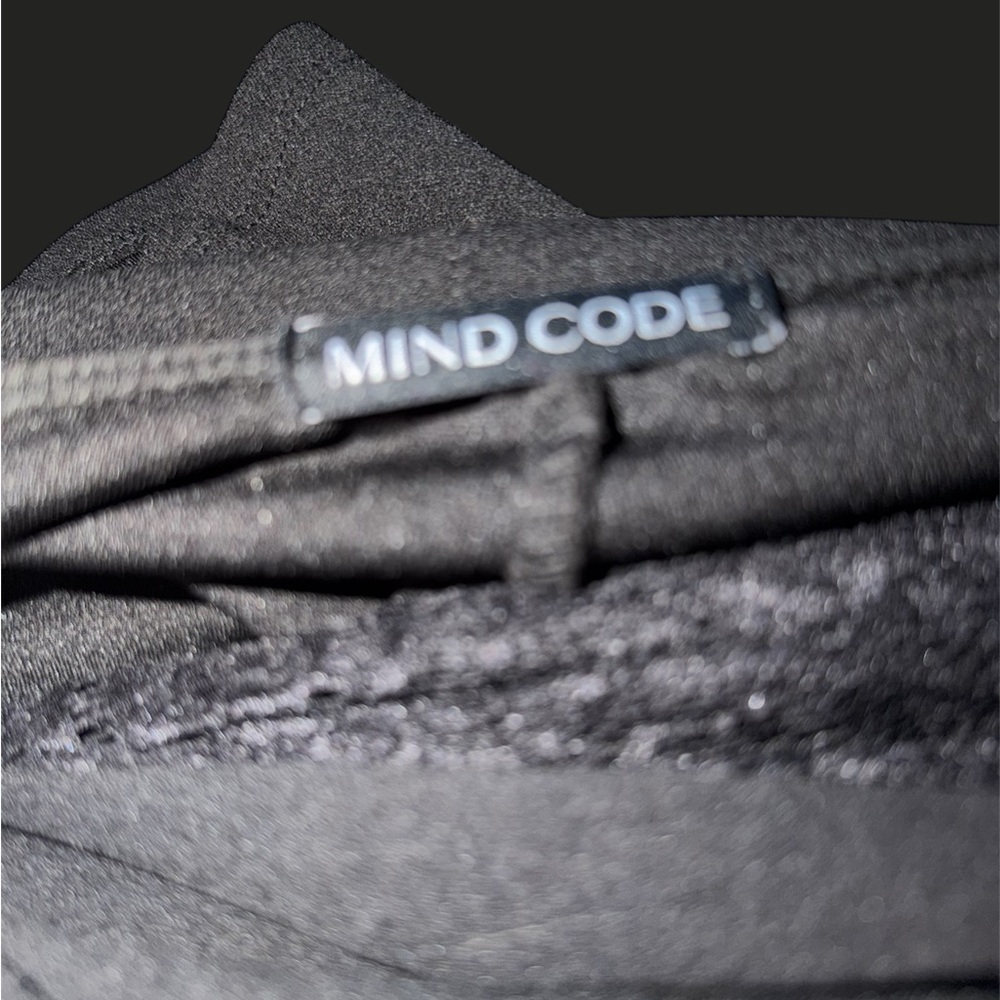 Mind Code Black Garment - image 4